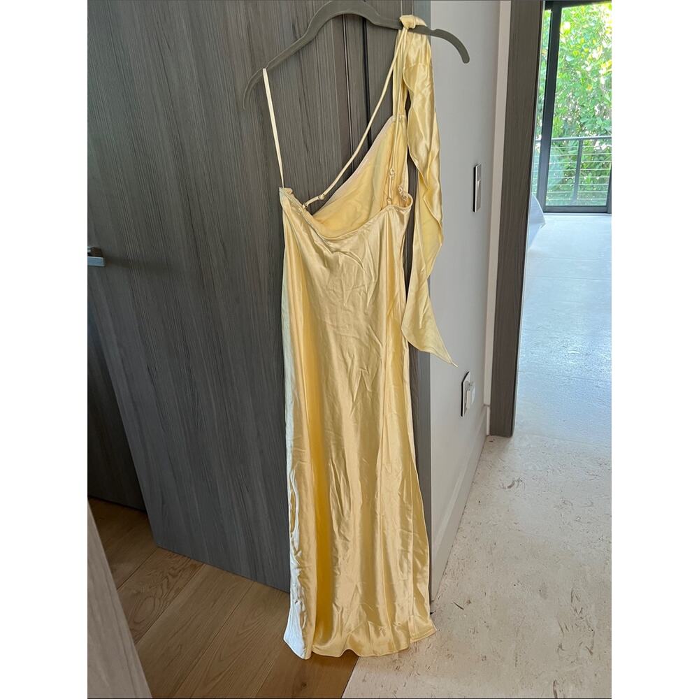 NEW! REVOLVE Australia SHOWPO Her Comes the Sun Celix satin maxi dress US M - Picture 11 of 11